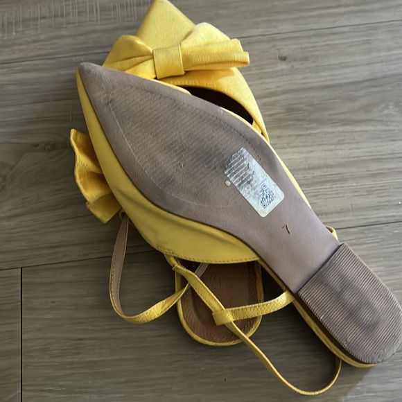 ASOS DESIGN Wide Fit Lido bow ballet flats in yellow - Picture 4 of 4